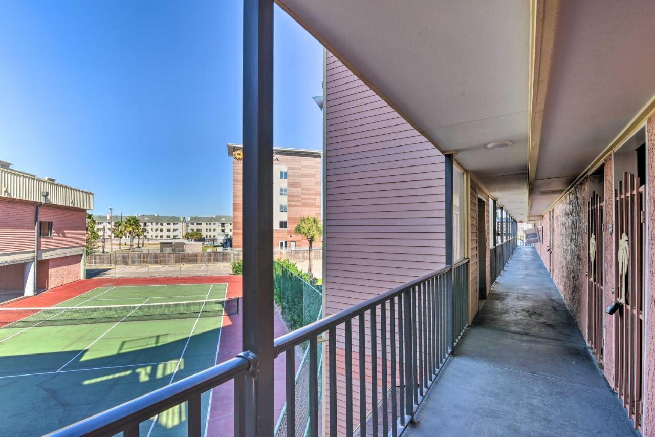 Coastal Galveston Condo Walk To Shoreline! Luaran gambar