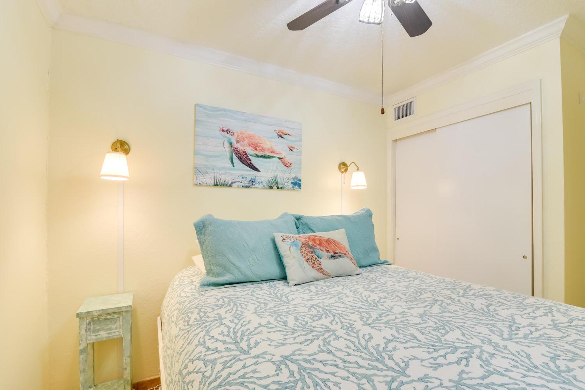 Coastal Galveston Condo Walk To Shoreline! Luaran gambar