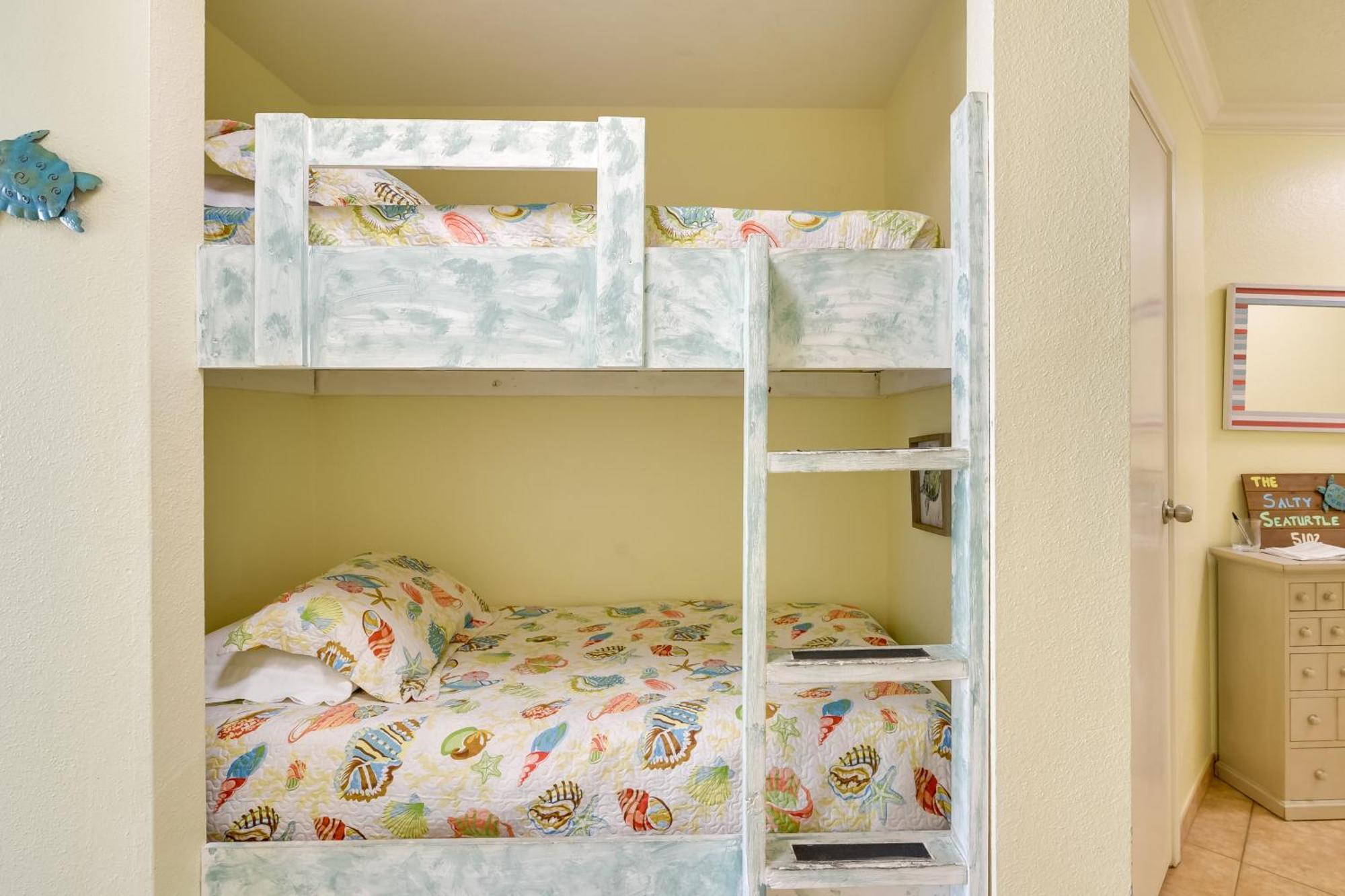 Coastal Galveston Condo Walk To Shoreline! Luaran gambar
