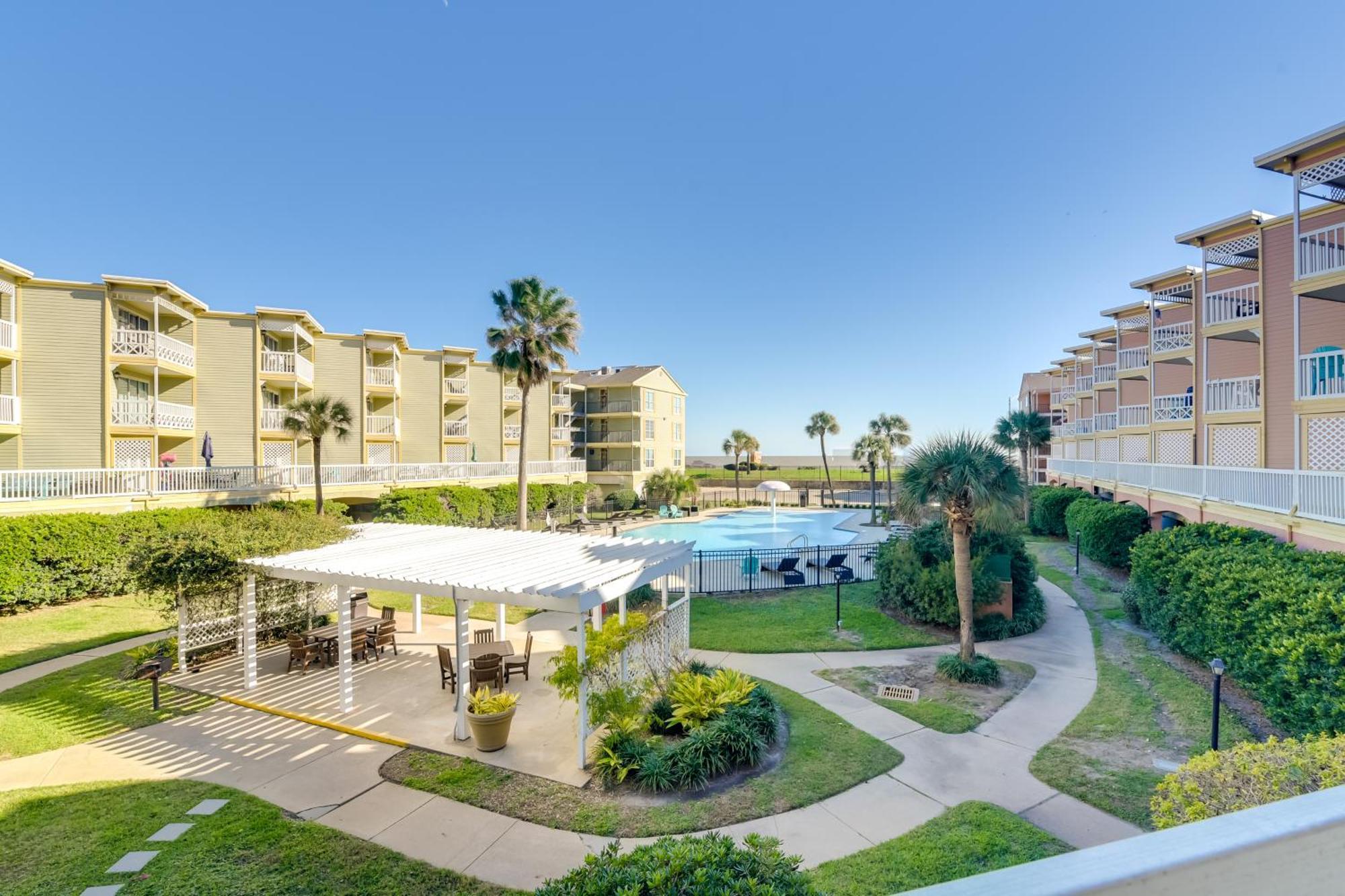 Coastal Galveston Condo Walk To Shoreline! Luaran gambar