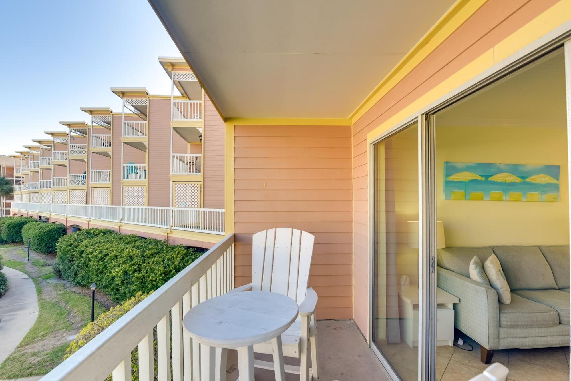 Coastal Galveston Condo Walk To Shoreline! Luaran gambar